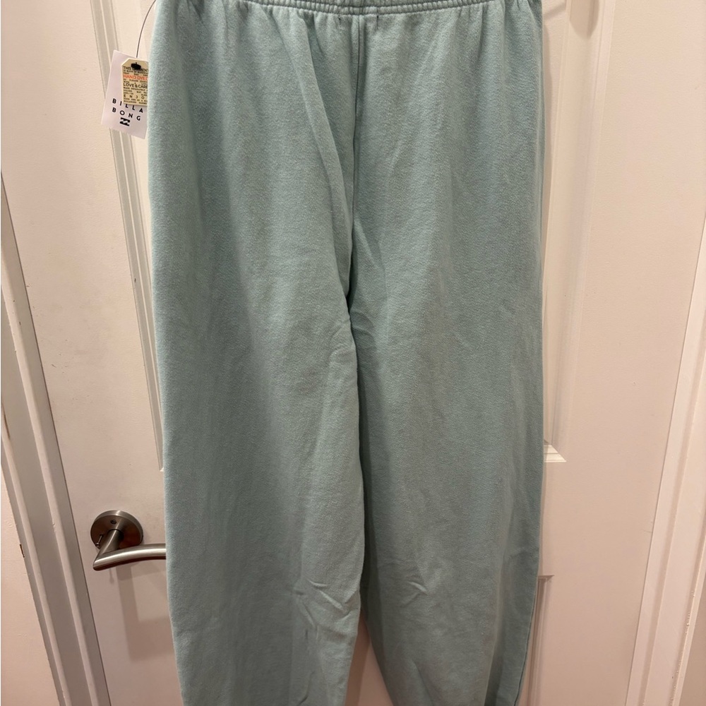 NWT Billabong Women's easy to love sweat Pants- S - Picture 11 of 11